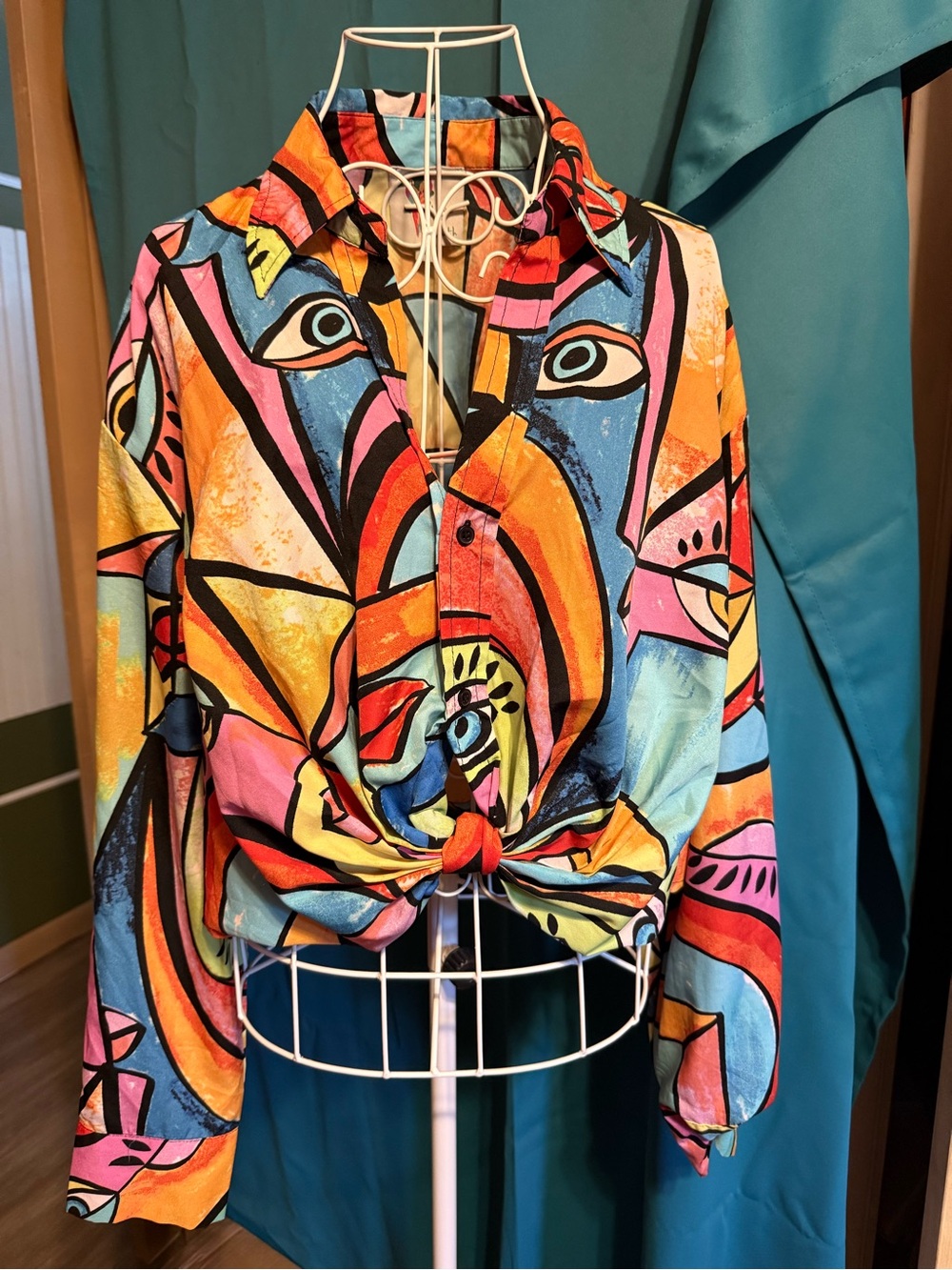 Live 4 Truth Multicolor Abstract Tie-Front Button Down Shirt crop - Picture 2 of 5